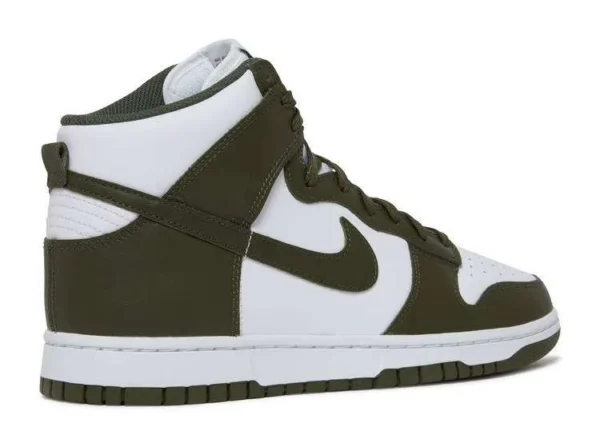 sb-dunk-high-khaki-green-2.webp SB DUNK HIGH ‘KHAKI GREEN’