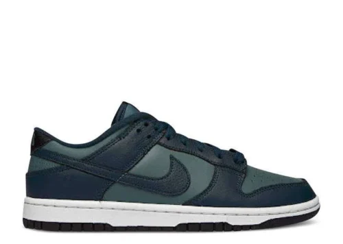 sb-dunk-low-armory-navy.webp SB DUNK LOW ‘ARMORY NAVY’