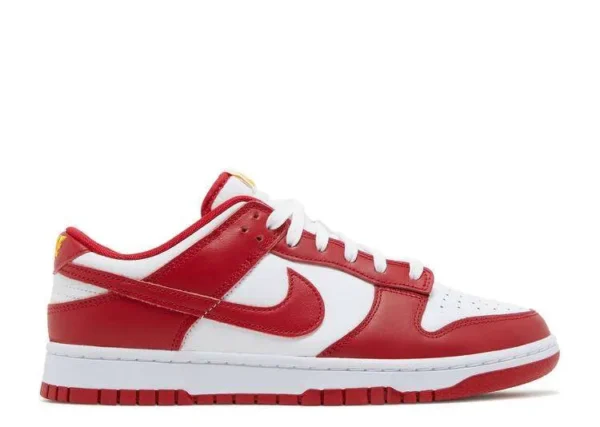 sb-dunk-low-team-red.webp SB DUNK LOW ‘TEAM RED’