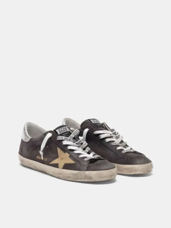 sneakers-golden-262.webp SNEAKERS GOLDEN