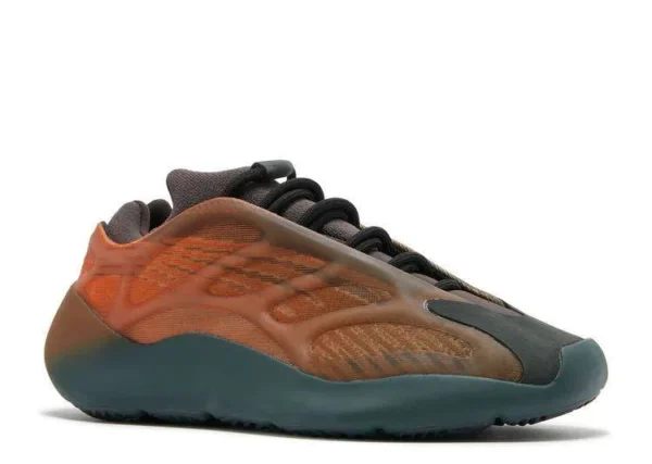 YEEZY 700 V3 ‘COPPER FADE’