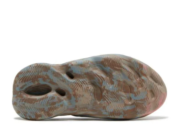 yeezy-foam-runner-mx-sand-grey-3.webp YEEZY FOAM RUNNER ‘MX SAND GREY’