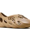yeezy-foam-runner-ochre-1.webp YEEZY FOAM RUNNER ‘OCHRE’