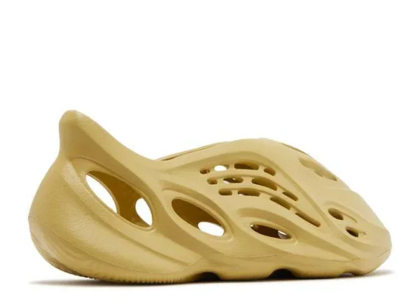yeezy-foam-runner-sulfur-2.webp YEEZY FOAM RUNNER ‘SULFUR’
