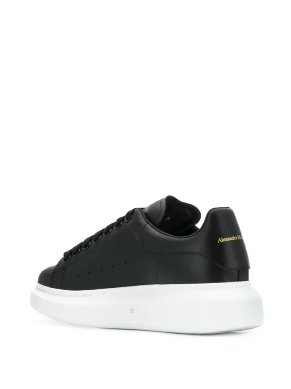 zapatillas-oversized-alexander-mcqueen-26.webp ZAPATILLAS OVERSIZED ALEXANDER MCQUEEN